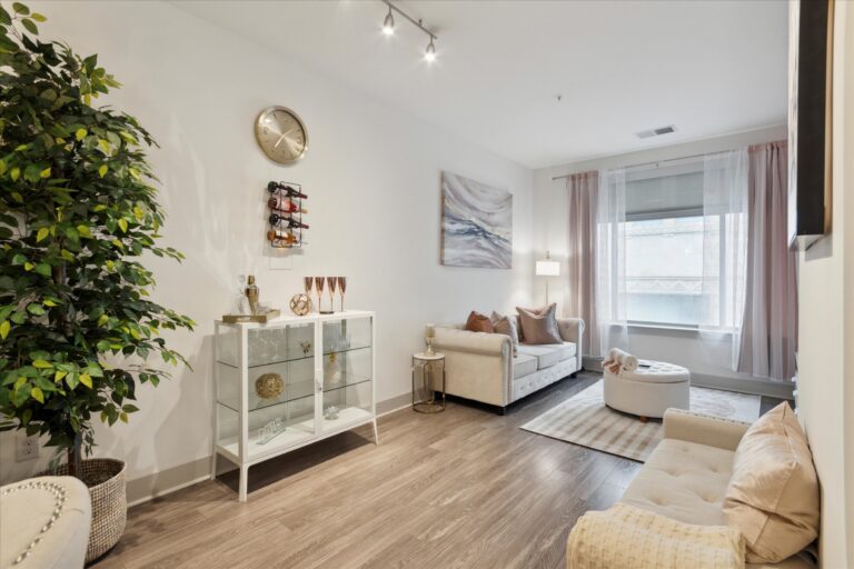 12-339 N Broad St12